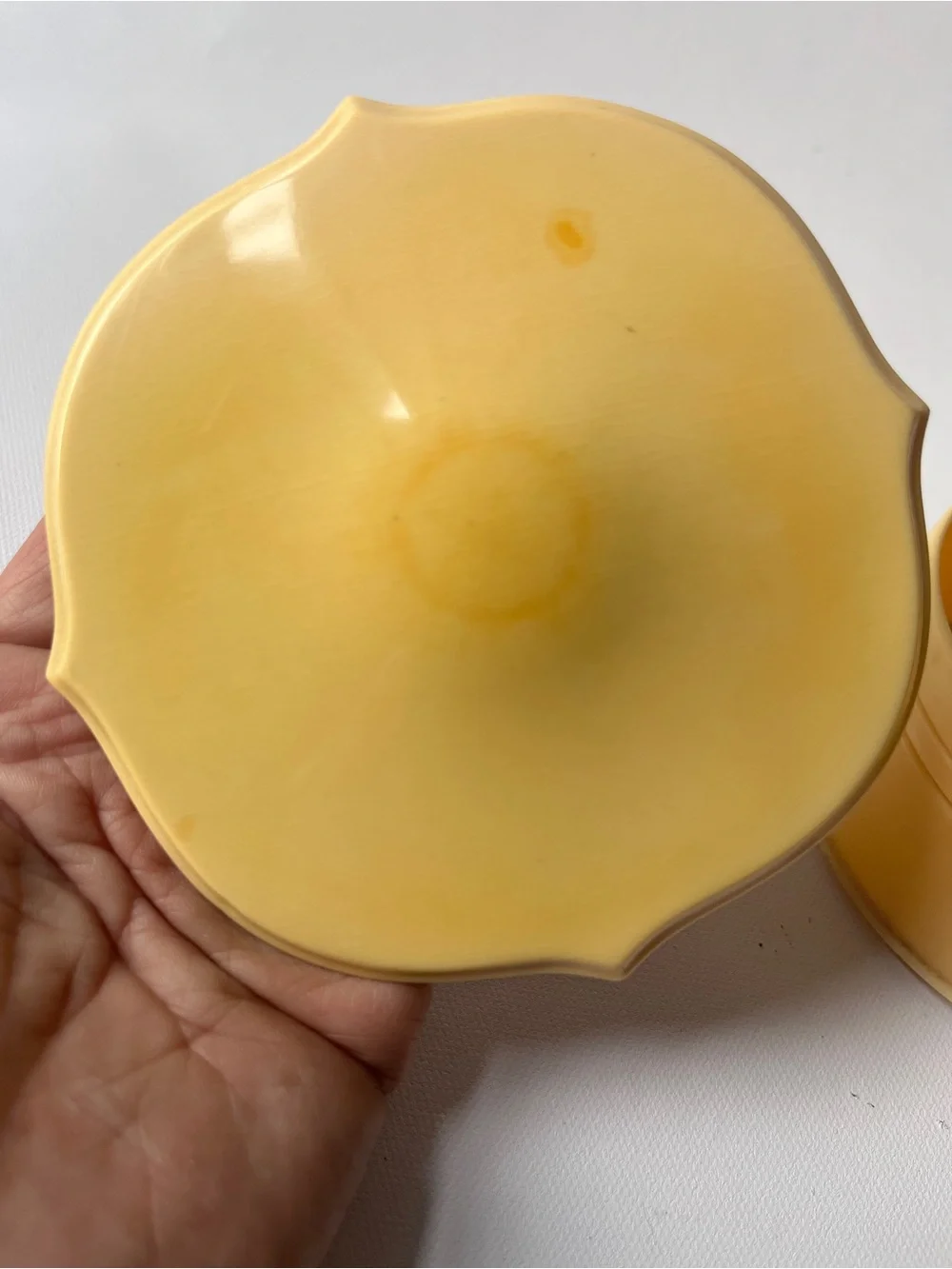 Vintage Scalloped Lid Vanity Celluloid Powder Box Jar 1920's